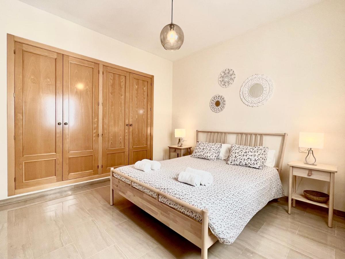 Teodosio Apartment Free Parking & Central Ac Севиля Екстериор снимка