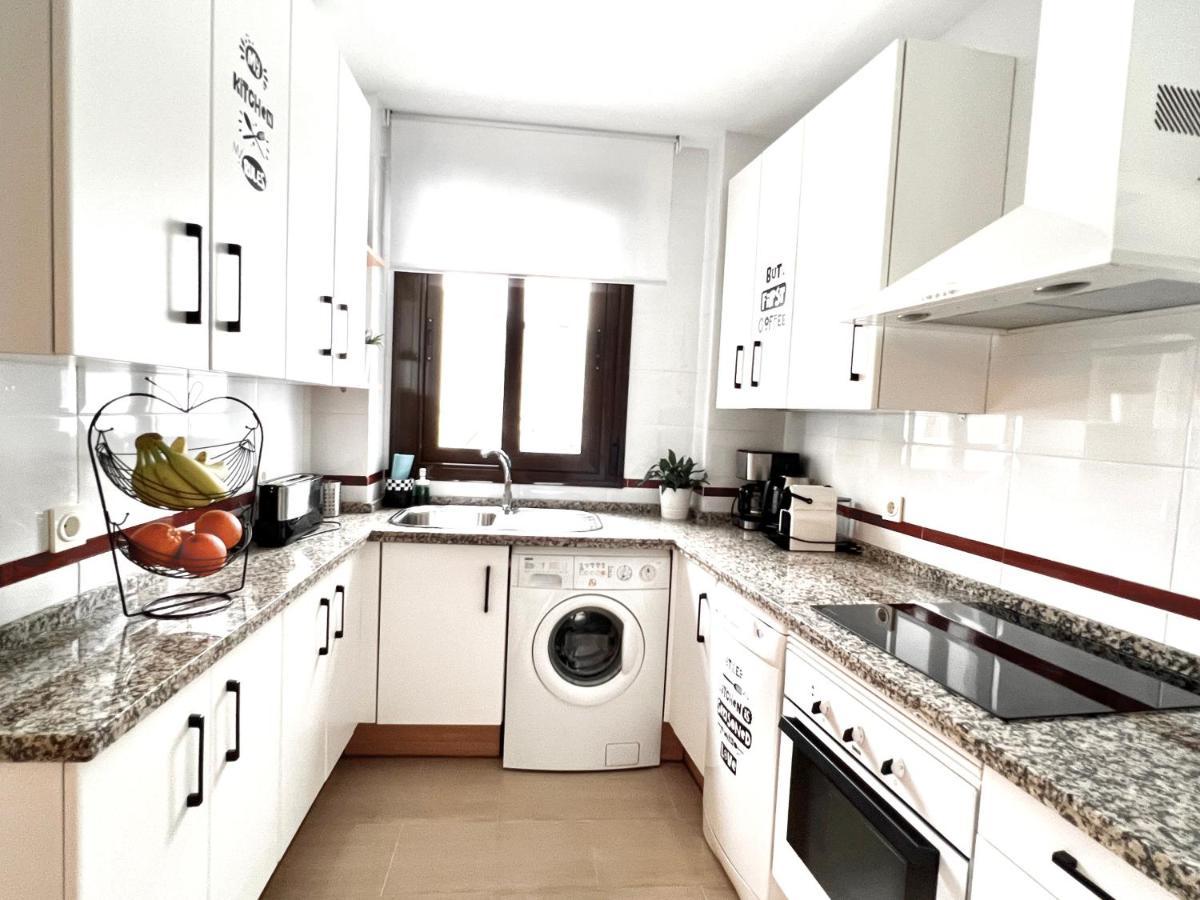 Teodosio Apartment Free Parking & Central Ac Севиля Екстериор снимка