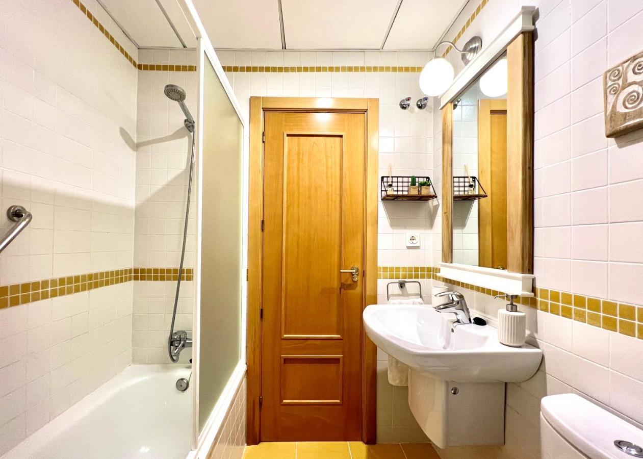 Teodosio Apartment Free Parking & Central Ac Севиля Екстериор снимка