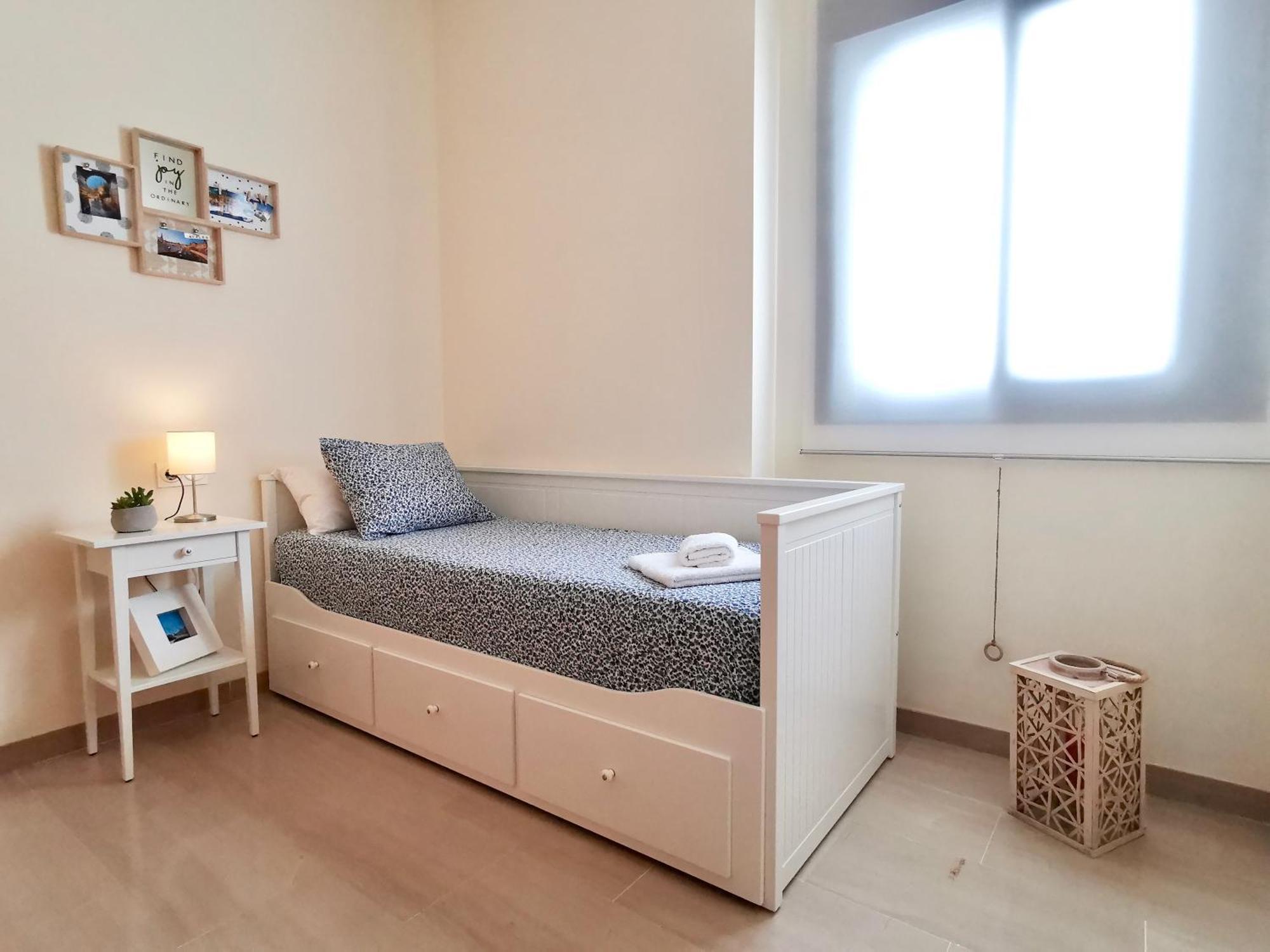 Teodosio Apartment Free Parking & Central Ac Севиля Екстериор снимка